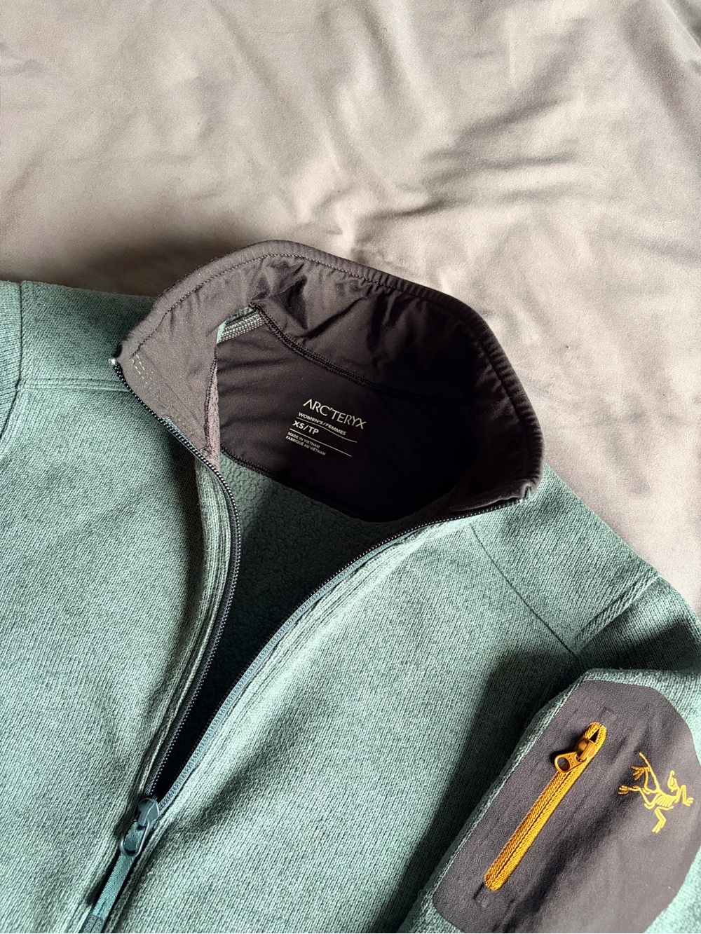 Arcteryx Women’s Covert Full Zip Fleece Jacket - Boxcar - Picture 4 of 5